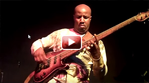 Kevin Walker bass guitar solo 2009